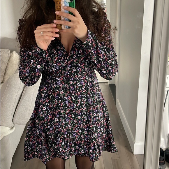 Dress - Picture 1 of 1